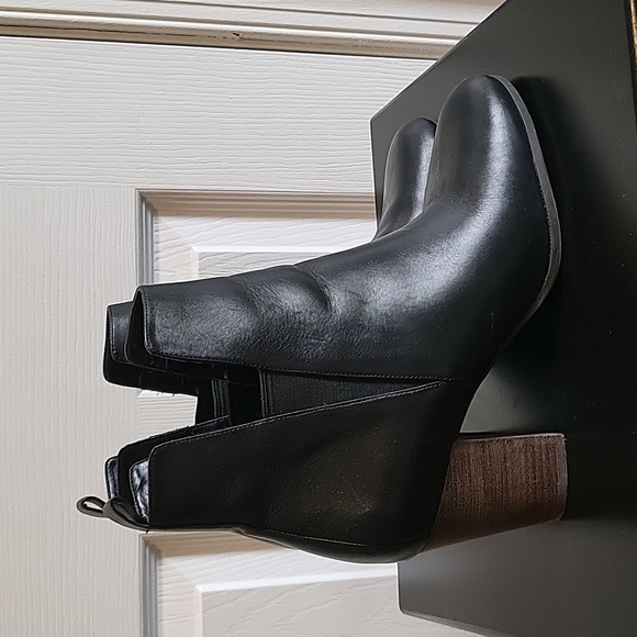 Ankle boots - Picture 4 of 8